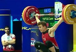 Caner Toptaş, 3 bronz madalyanın sahibi oldu
