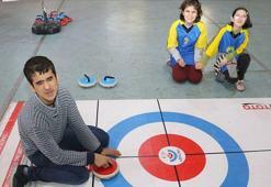 Floor curling sporu görme engelliler için sesli hale getirildi