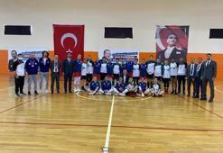 Urla Belediyespor ve Çeşme Basketbol, Play-Off'a kalmayı başardı