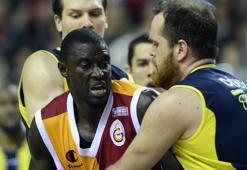 Kupa Fenerbahçe'nin: 63-57