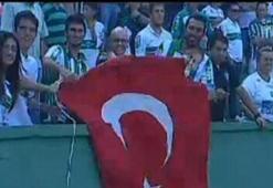 Coritiba-Colon maçında Türk bayrağı