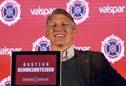 Schweinsteiger'in basın toplantısında güldüren anlar!