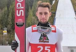 Evde, sehpa ve su bidonları ile olimpiyata hazırlanıyor