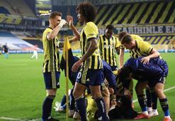 Fenerbahçe'de Emre Belözoğlu 11'ini buldu