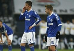 Schalke'nin de morali bozuldu