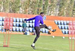 Başakşehir'de Demba Ba günü tedaviyle geçirdi