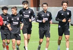 Mehmet Ekşi: 8 altyapı oyuncusuz A takımda direkt oynayacak