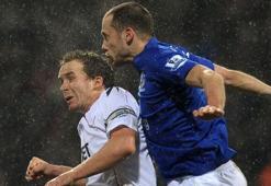 Galatasaray'a taş gibi stoper: Heitinga