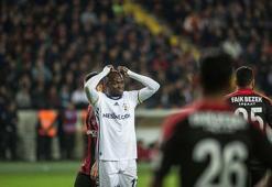 Moussa Sow kalmak istiyor!