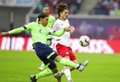 Galatasaray'ın rakibi Schalke 04, Leipzig deplasmanından 1 puanla döndü