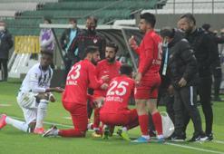 Giresunspor-Keçiörengücü maçında futbolcular oruçlarını sahada açtı