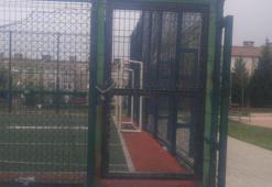 Kartepe'de spor sahaları kapatıldı