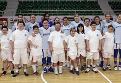 Kardeşlik Kupası İzmir Down Basket'in