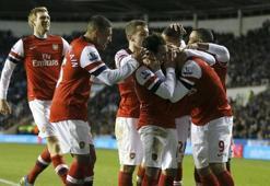 Arsenal gençlerle uzattı