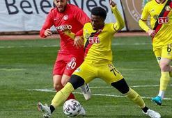 Eskişehirspor'da Nijeryalı futbolcu Hamed Sholaja'nın sözleşmesi feshedildi