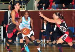 Tarsus evinde üzüldü: 79-83