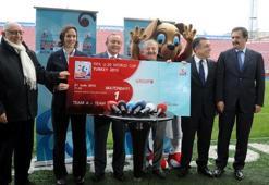 FIFA yetkilileri Avni Aker'de