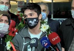 Muhammed Furkan Özbek, Ankara'da çiçeklerle karşılandı