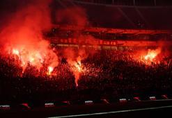 Türk Telekom Stadyumu'nda 25 bin kişilik imza töreni!
