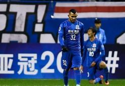 Carlos Tevez ilk maçında boş geçmedi!