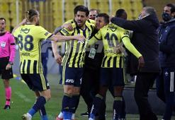 Fenerbahçe'de tüm takım Emre Belözoğlu'na koştu! Flaş Erol Bulut detayı...