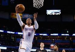 Westbrook'tan 28'inci "triple-double"