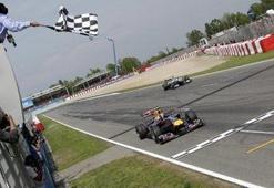 F1'de bayrakların dili!