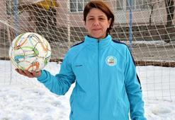 Kadın futbolunun emektarı Saniye Doğan