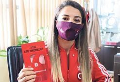 Evin Demirhan'dan örnek davranış