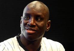 Demba Ba'dan mesaj var!