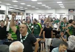 Bursasporlu taraftarlardan gelin ve damada sürpriz! VİDEO