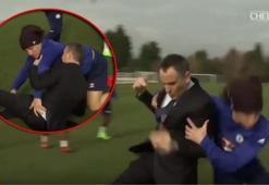 David Luiz muhabire saldırdı!