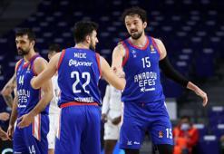 Anadolu Efes, İspanya deplasmanında