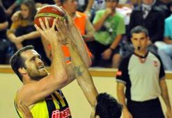 'Savaş'tı, kazandı!: 72-66