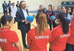 Bakan Kasapoğlu: ‘Tokyo'da taçlandıracağız'
