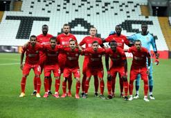 Sivasspor tam kadrosunu TFF'ye bildirdi