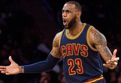 LeBron James, Kobe Bryant'ı geride bıraktı!