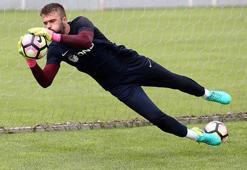 Trabzonspor'da sadece kaptan Onur kaldı