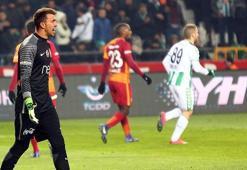 Fernando Muslera tarihe geçecek