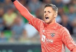 Galatasaray Muslera'ya yedek kaleci buldu!