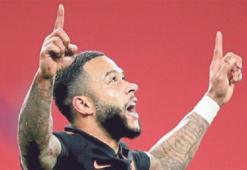 Hollanda'nın en tehlikeli futbolcu Depay