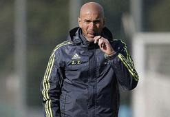Zidane'dan muhteşem vole!