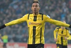 Aubameyang liderliği bırakmıyor