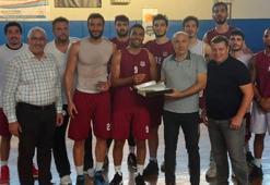 Nazilli Belediyespor Erkek Basketbol Takımı'na tatlı sürprizi