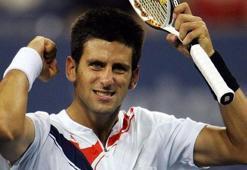 Kupa yine Djokovic'in