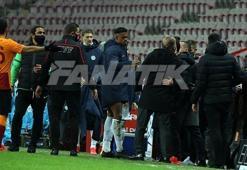 Galatasaray-Rizespor maçında olay! Fatih Terim çılgına döndü, Rizeliler'in üzerine yürüdü!