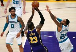 Los Angeles Lakers LeBron James ile kazandı