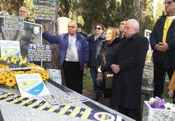 Lefter Küçükandonyadis kabri başında anıldı