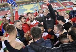 Antalyaspor futbolcularından galibiyet sevinci