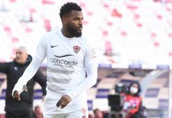SON DAKİKA! Fenerbahçe'ye Boupendza yarışında dev rakip!